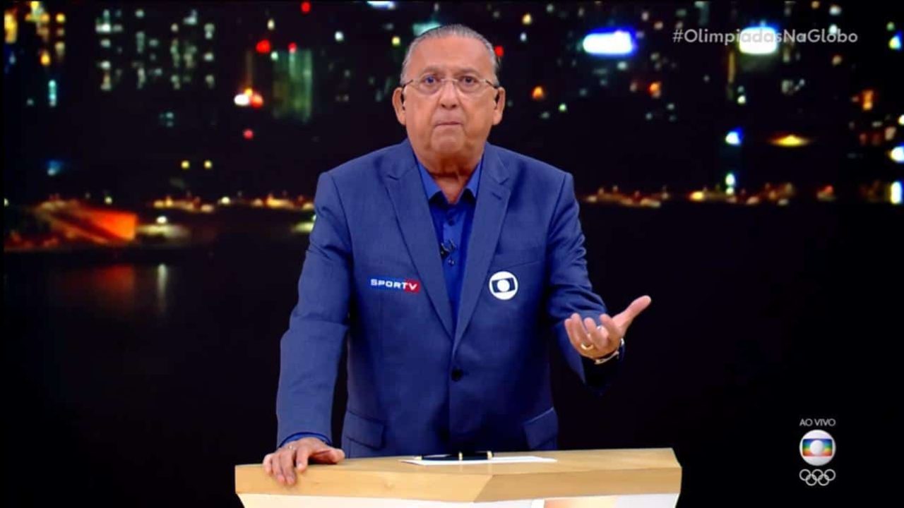 Galvão Bueno pediu desculpas aos telespectadores por erro na cerimônia de abertura olímpica (foto: Reprodução/TV Globo)