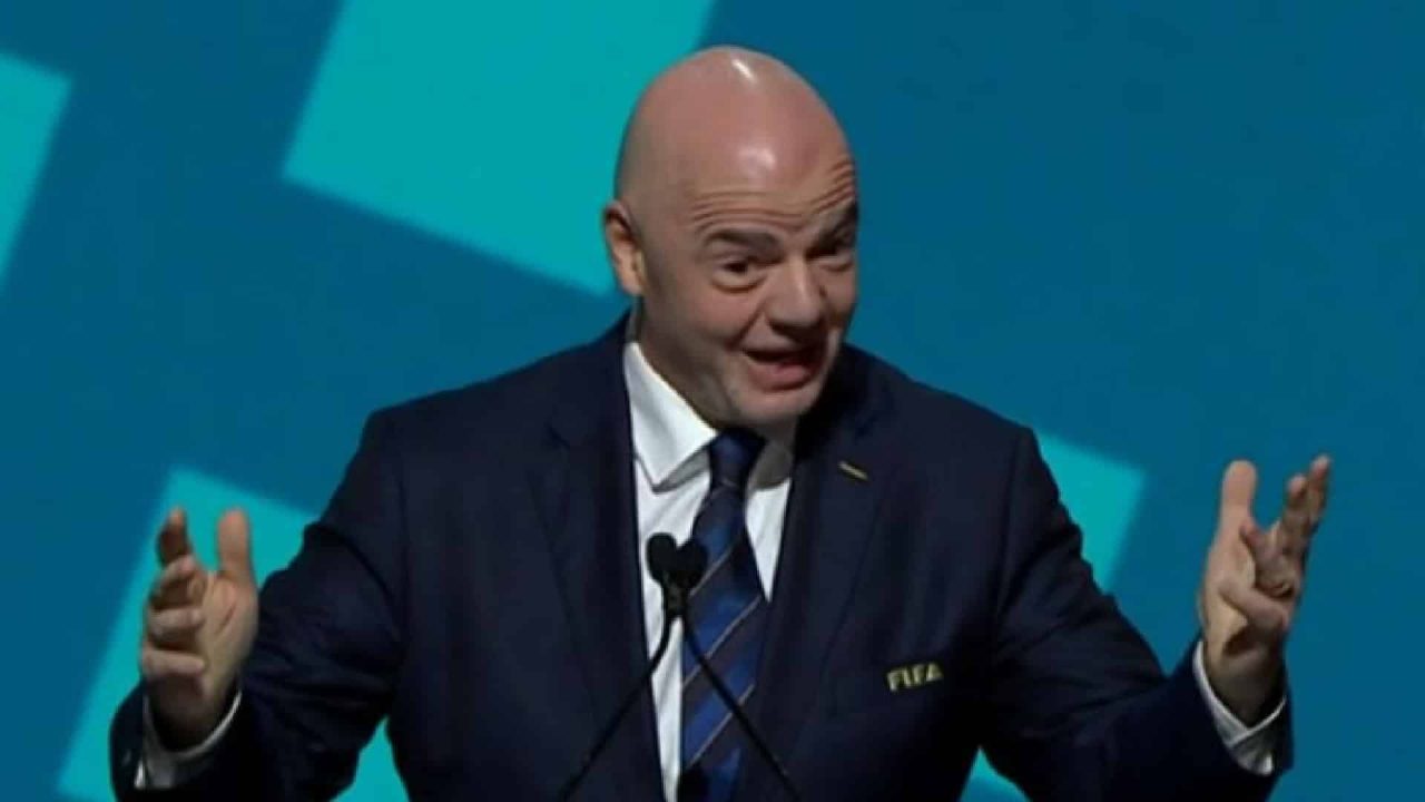 Foto de Gianni Infantino, presidente da FIFA, na madrugada esportiva da Globo