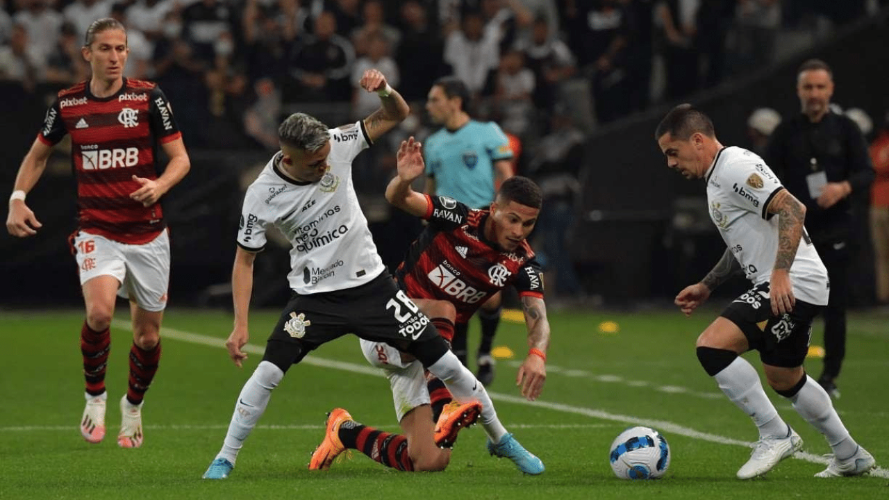 Foto de partida entre Corinthians e Flamengo, exibida pela Globo