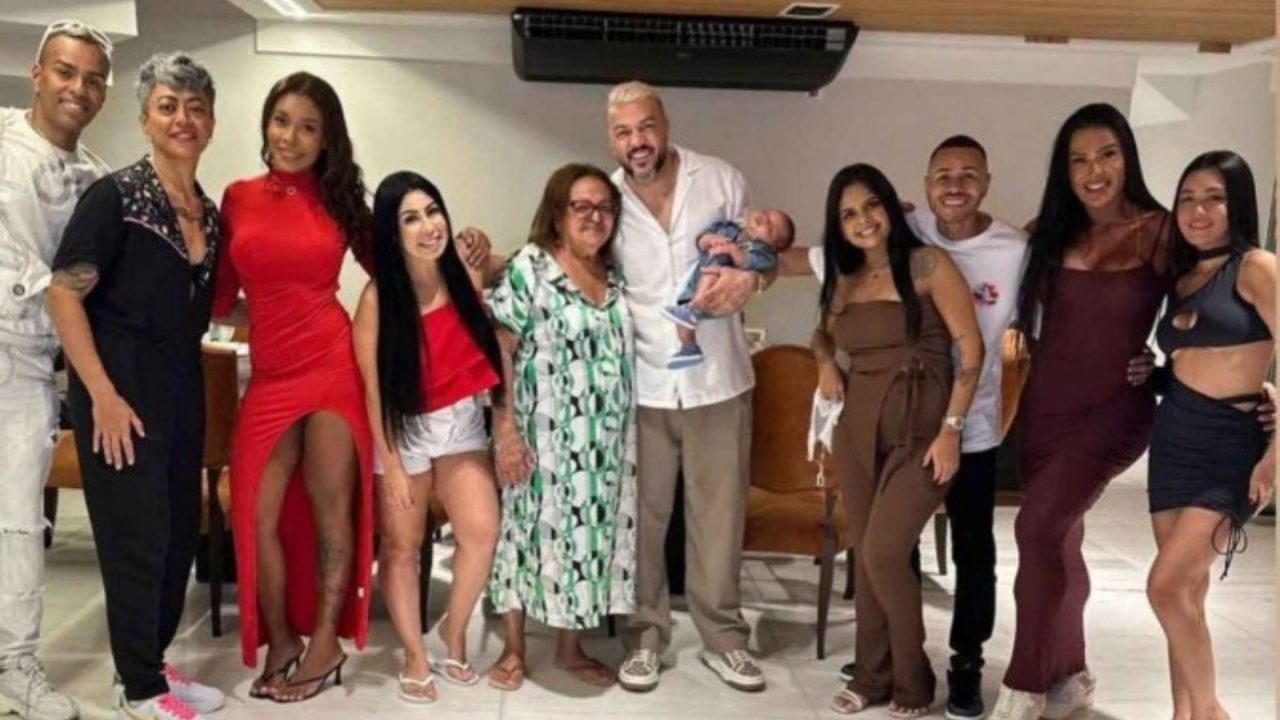 Foto de familiares de Gracyanne Barbosa perto de Belo