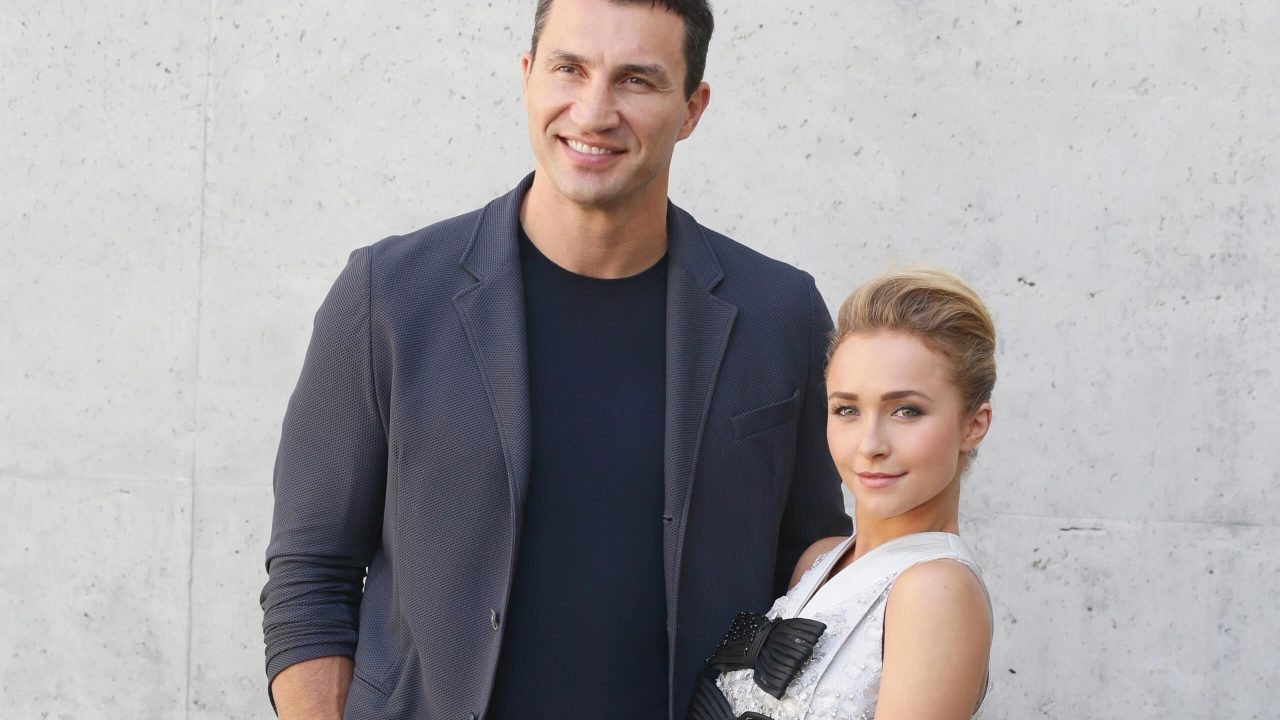 Hayden Panettiere pede orações ao povo da Ucrânia; ex-marido, Wladimir Klitschko, está no país