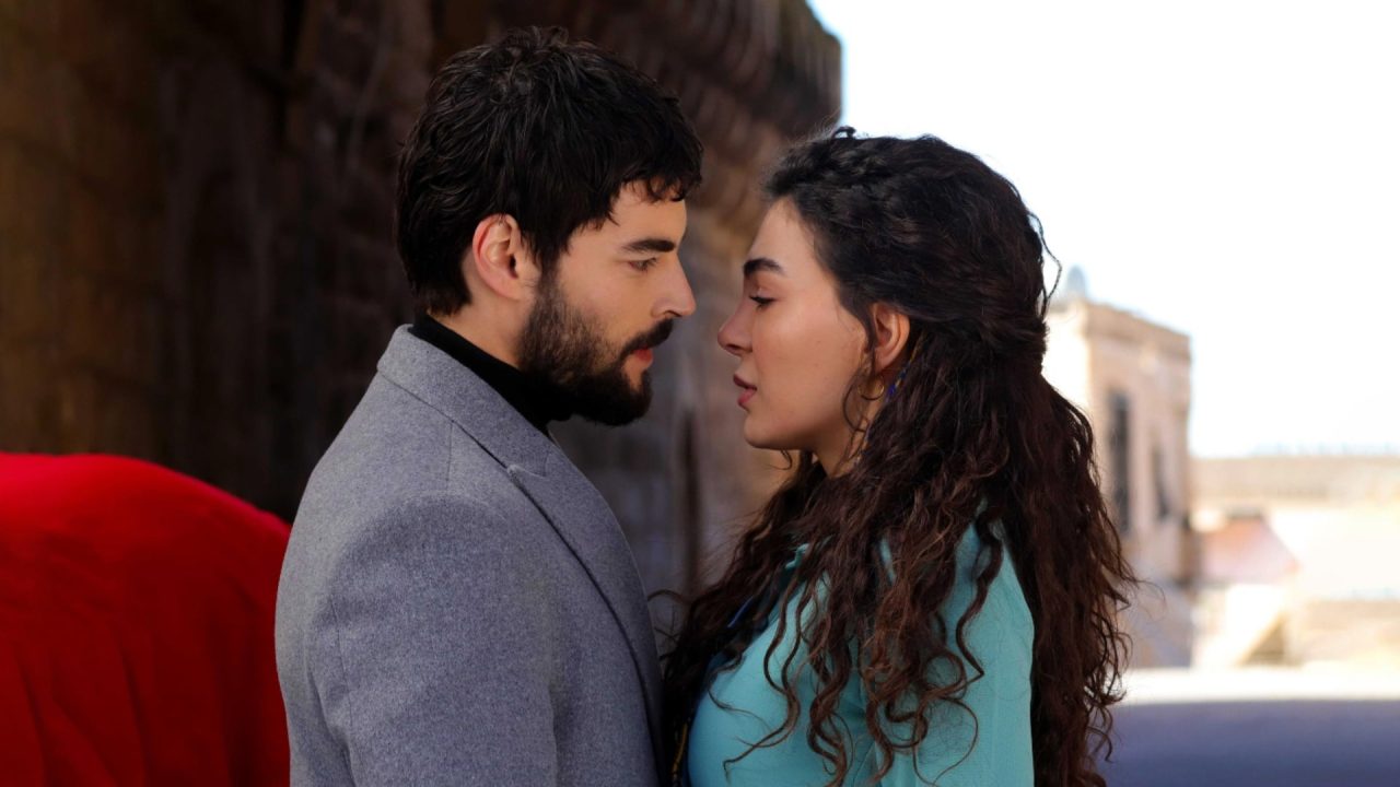 Foto dos protagonistas de Hercai: Amor e Vingança