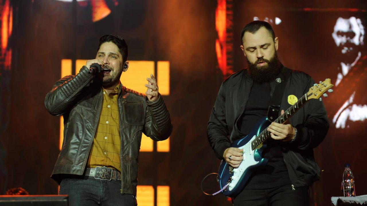 Foto de Jorge e Mateus no palco