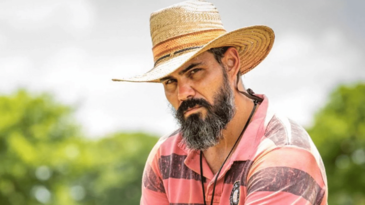 Foto de Juliano Cazarré na novela Pantanal