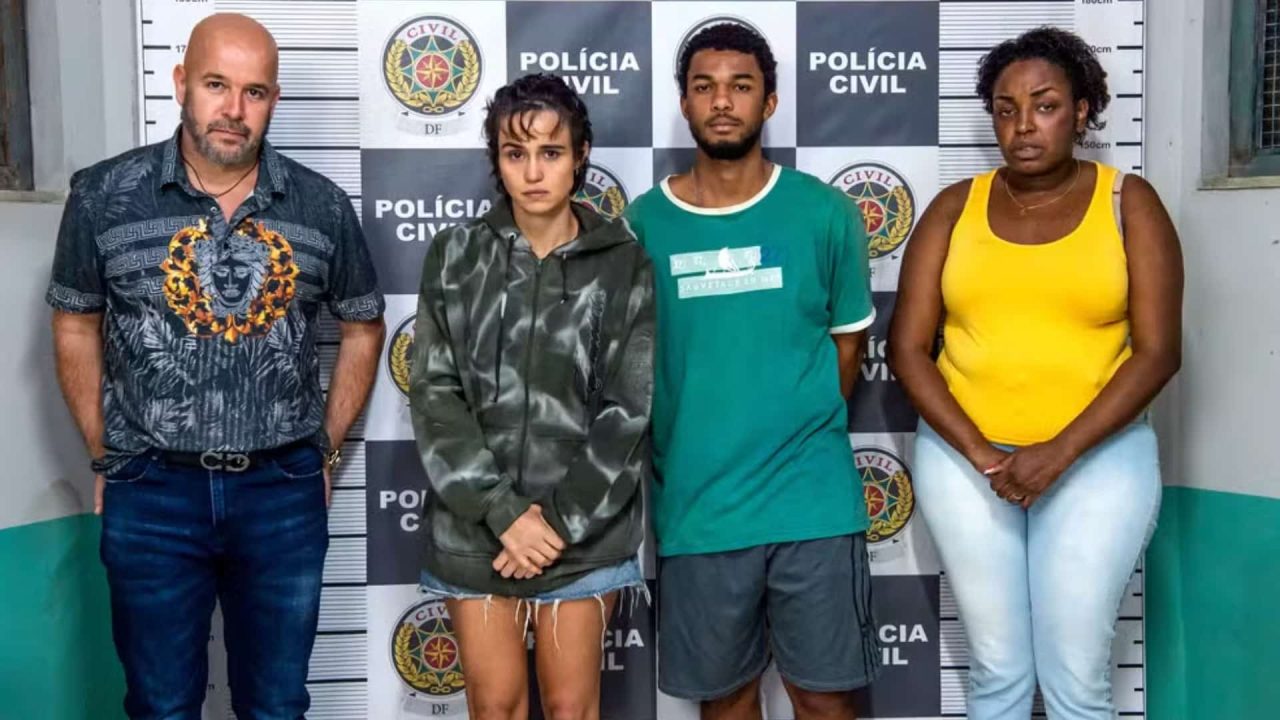 Foto de personagens de Justiça 2