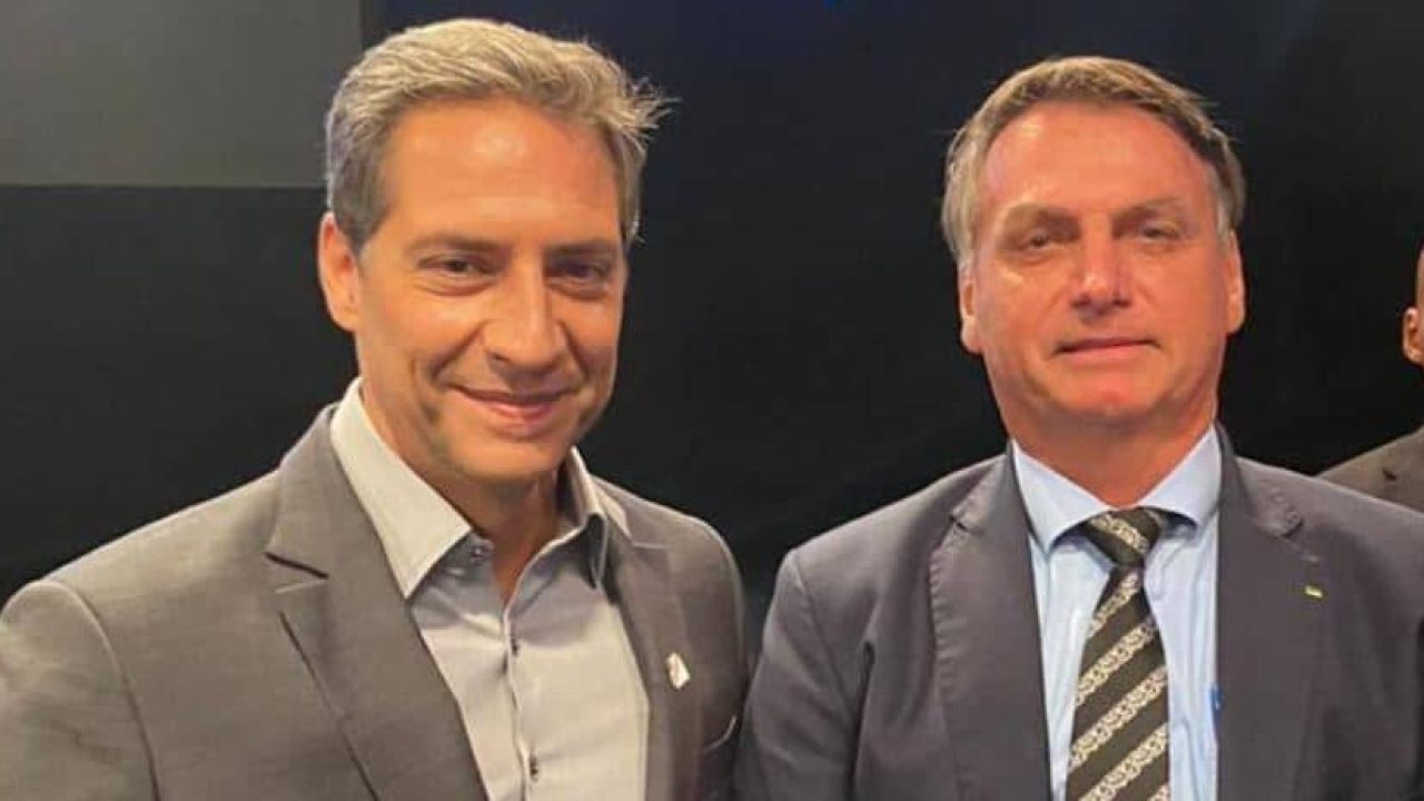 Apoiador ferrenho de Jair Bolsonaro, Luís Ernesto Lacombe é o novo apresentador do RedeTV! News (foto: Reprodução/Redes Sociais)