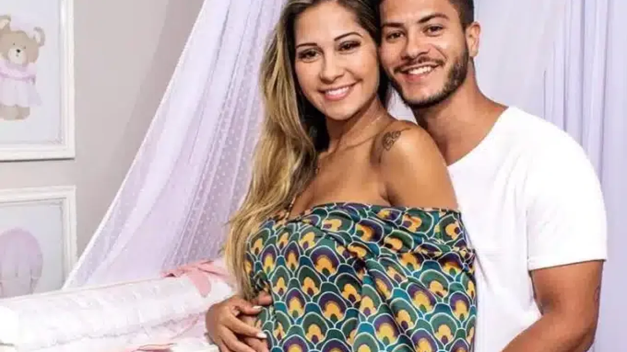 Foto de Maíra Cardi e Arthur Aguiar