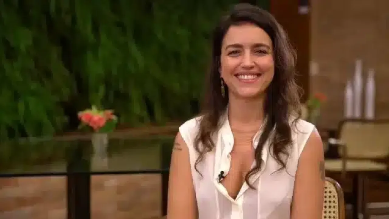 Foto de Manuela Dias, autora da novela Amor de Mãe, da Globo