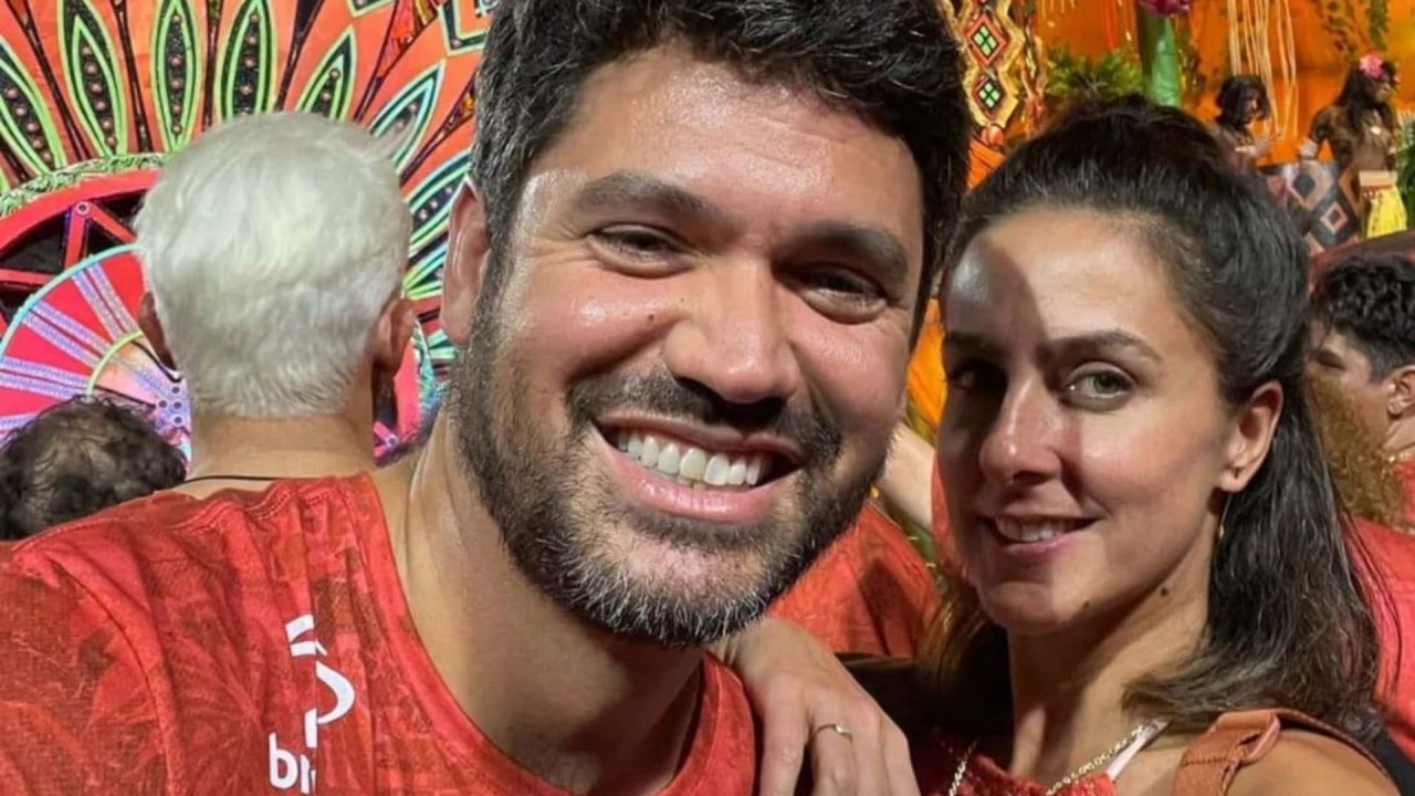 Foto dos jornalistas da Globo, Marccelo Courrege e Carol Barcellos