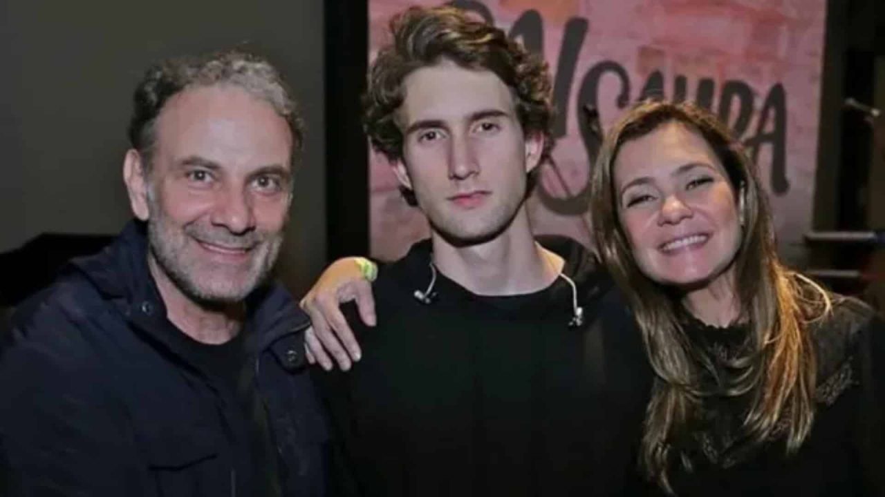 Foto de Marco Ricca, Felipe Ricca e Adriana Esteves