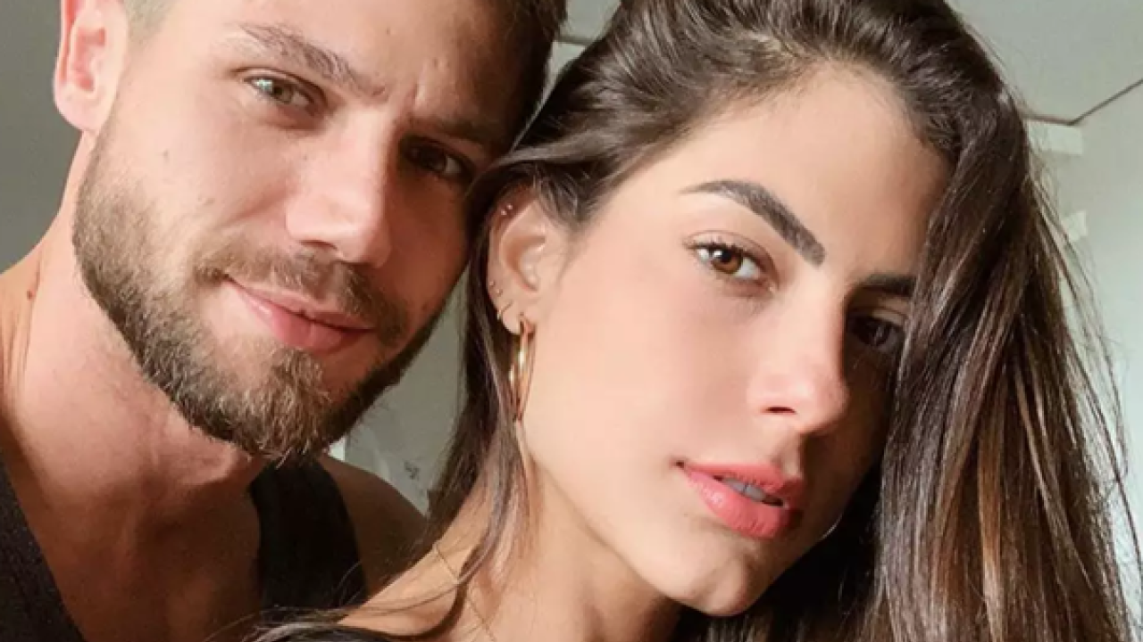 Mari Gonzalez foi pedida em casamento por Jonas Sulzbach no ano novo