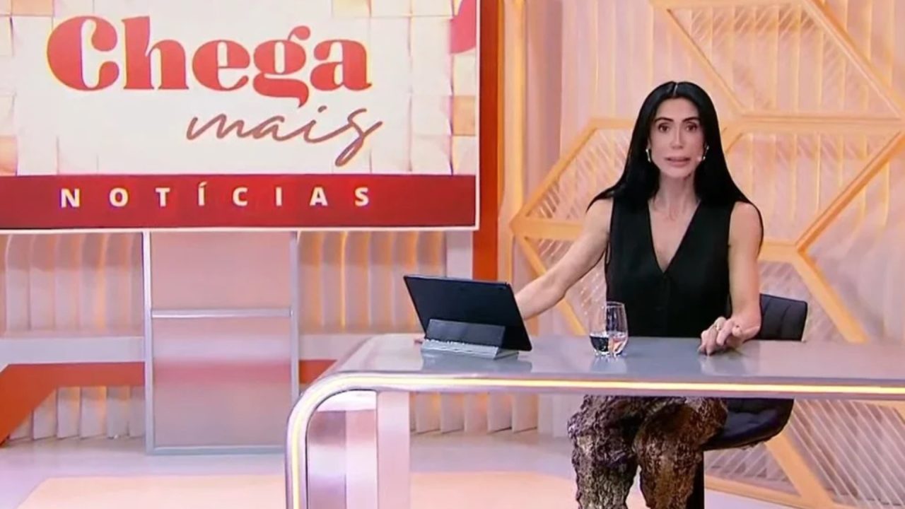 Foto de Michelle Barros na apresentação do Chega Mais Notícias