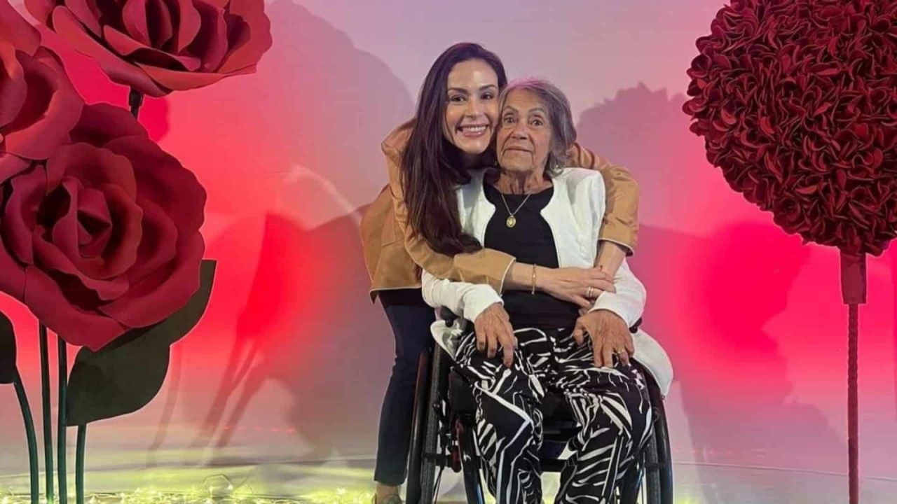 Foto de Nadja Haddad com a mãe, Maria Auxiliadora