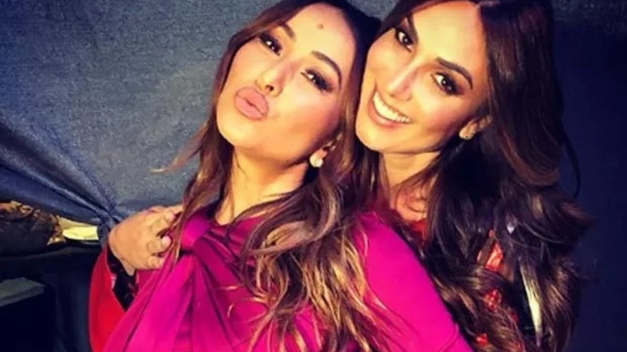 Foto de Nicole Bahls e Sabrina Sato