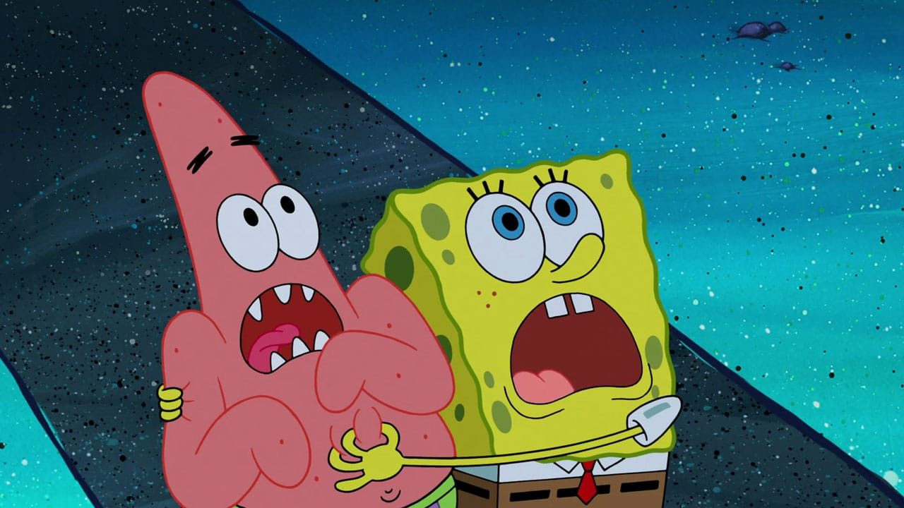 Patrick e Bob Esponja assustados em imagem de episódio do desenho da Paramount