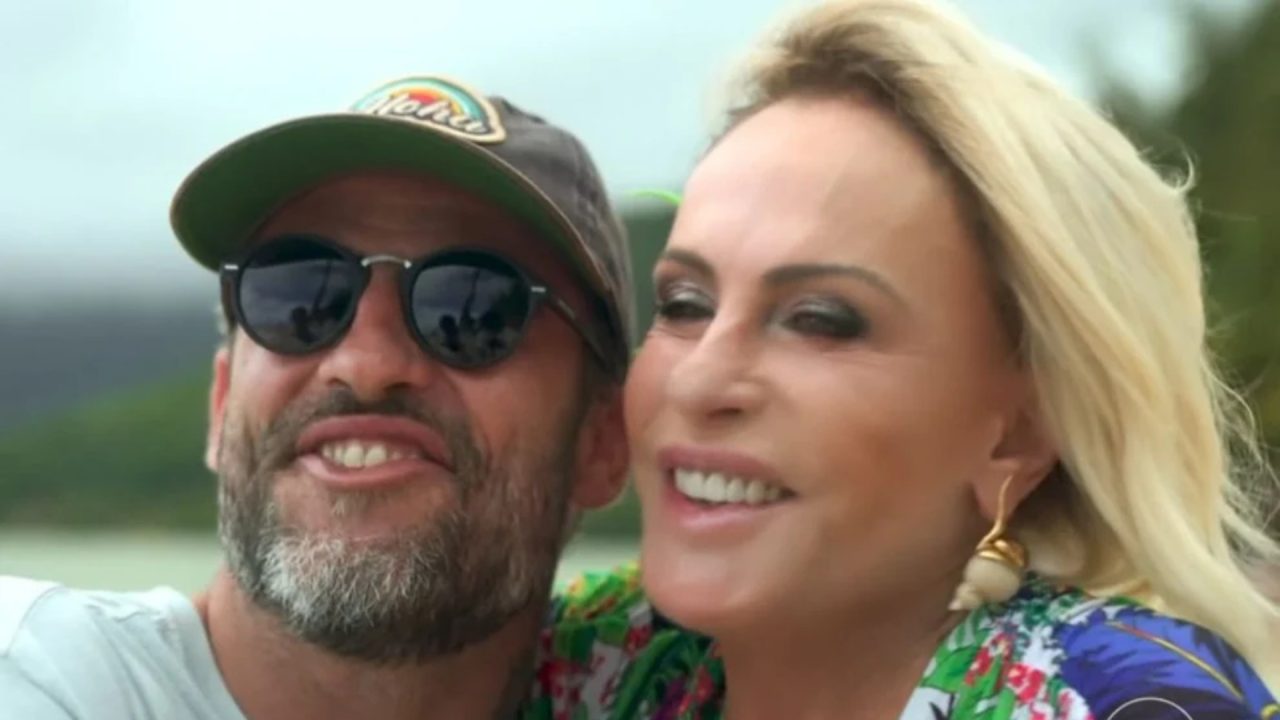 Foto de Pedro Maffei com Ana Maria Braga no Havaí