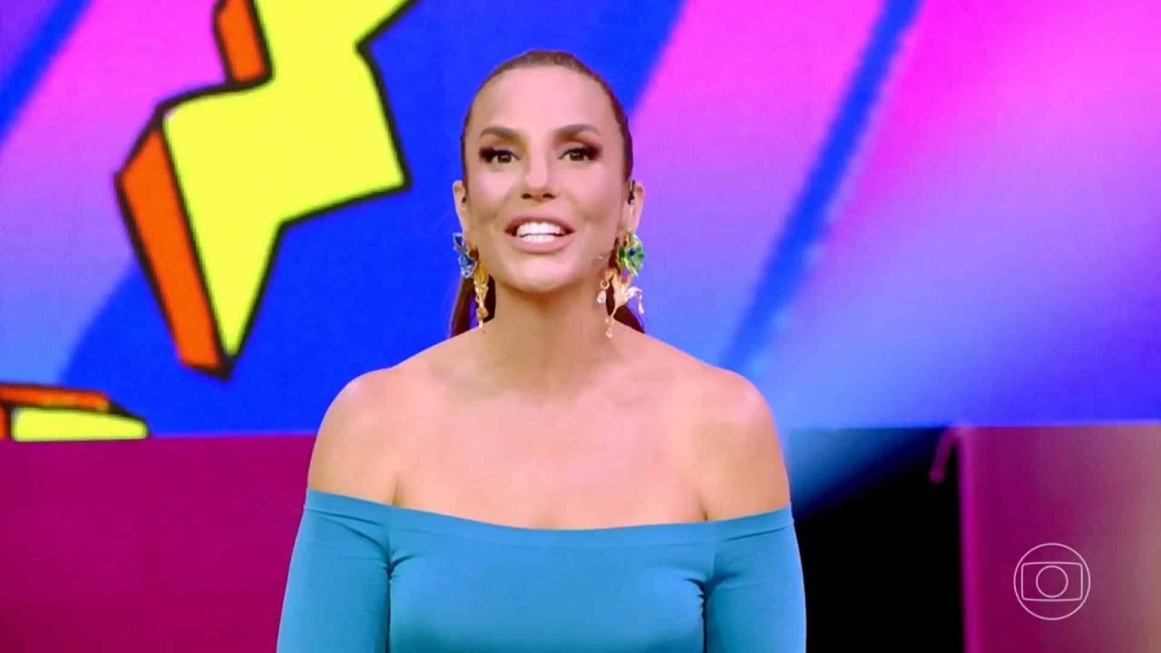 Foto da apresentadora e cantora Ivete Sangalo no programa Pipoca da Ivete