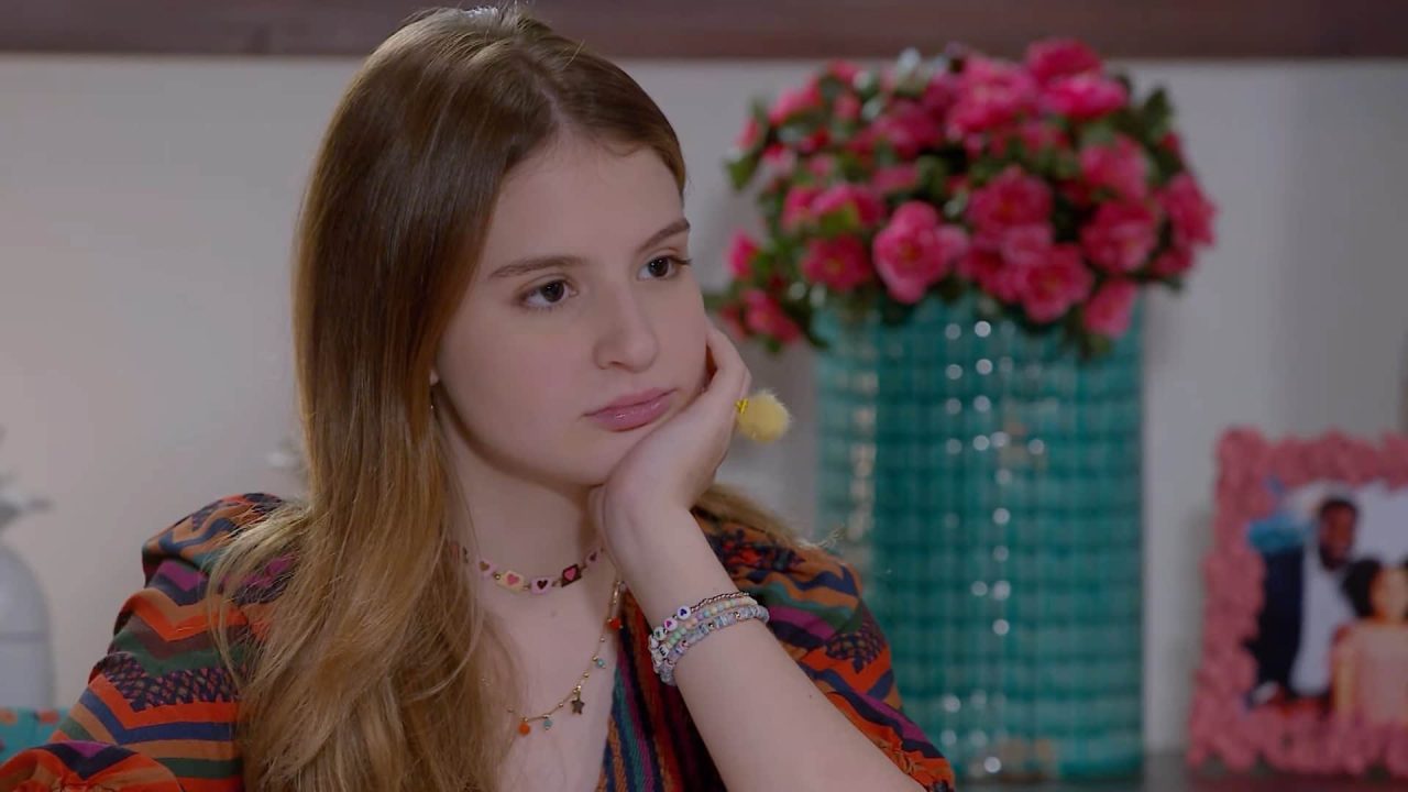 A atriz Sophia Valverde em cena da novela Poliana Moça