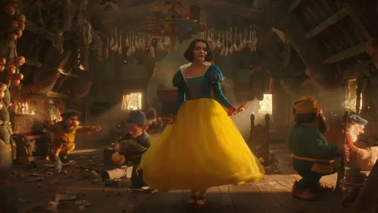 Foto de Rachel Zegler como Branca de Neve em live-action da Disney