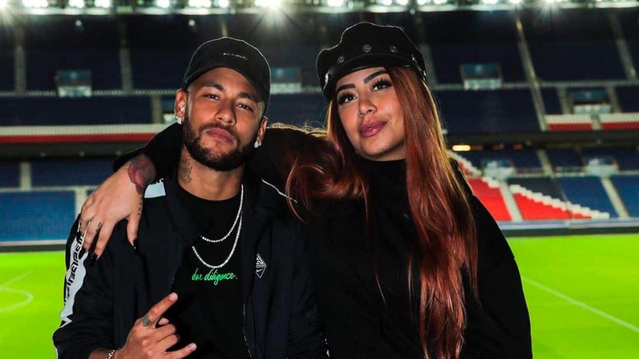 Rafaella Santos posa ao lado de Neymar: revolta por comentário de Galvão Bueno (foto: Reprodução)