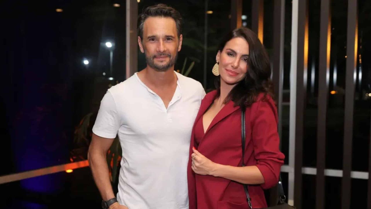 Foto de Rodrigo Santoro e Mel Fronckowiak