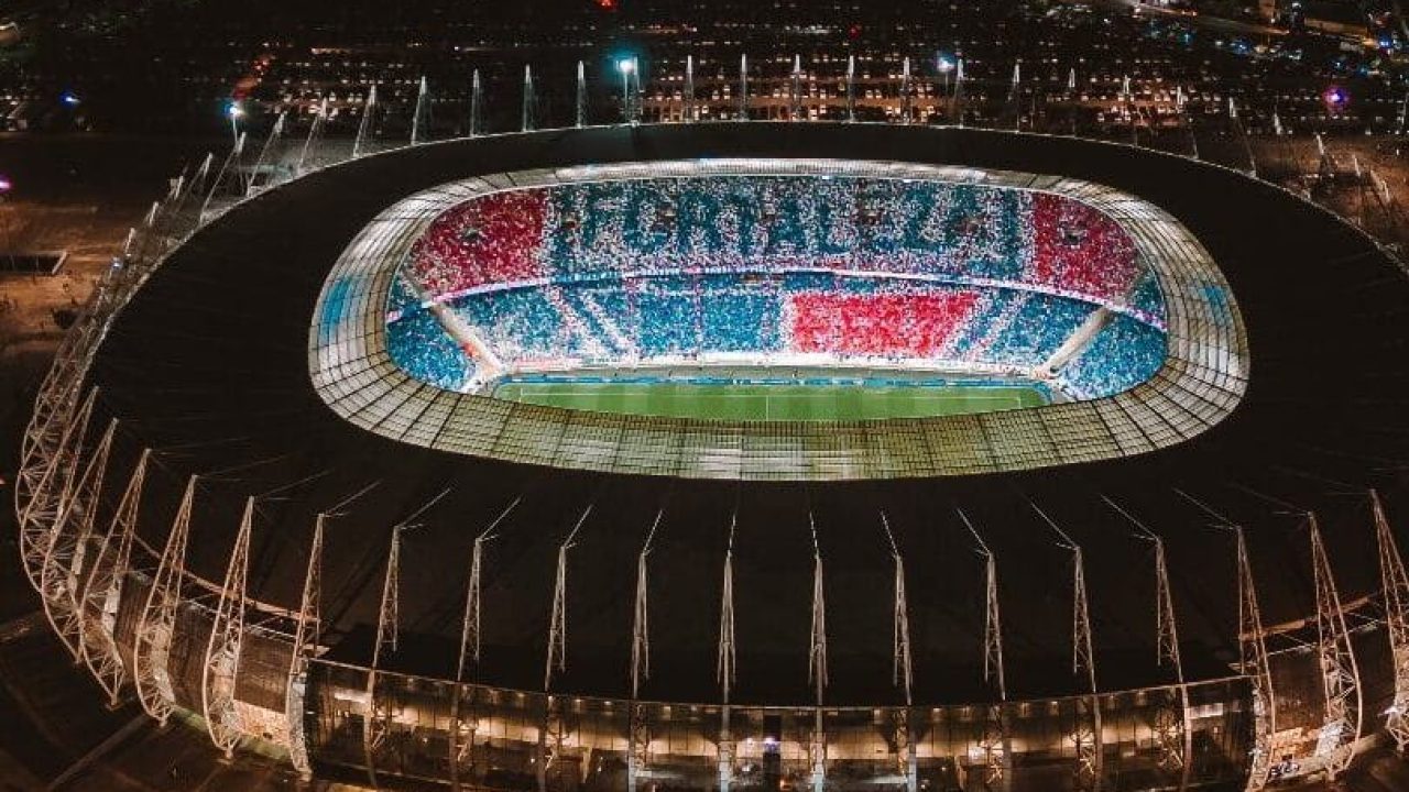 Foto do estádio do Fortaleza, que teve jogo exibido pelo SBT