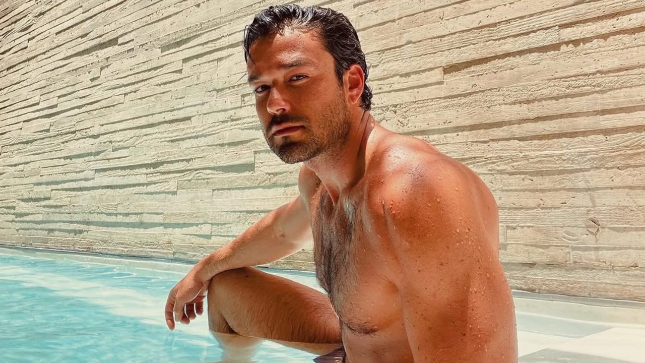 Foto de Sergio Marone em piscina