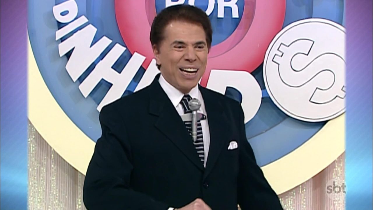 Silvio Santos posa no estúdio do Topa Tudo Por Dinheiro: reprise chamou a atenção do público (foto: Reprodução/SBT)