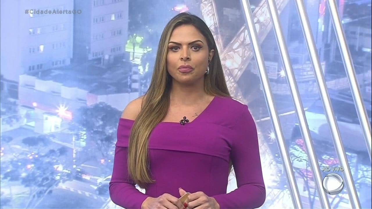 Silvye Alves acusa o ex-namorado, Ricardo Hilgenstieler, de agressão (foto: Reprodução/Record)