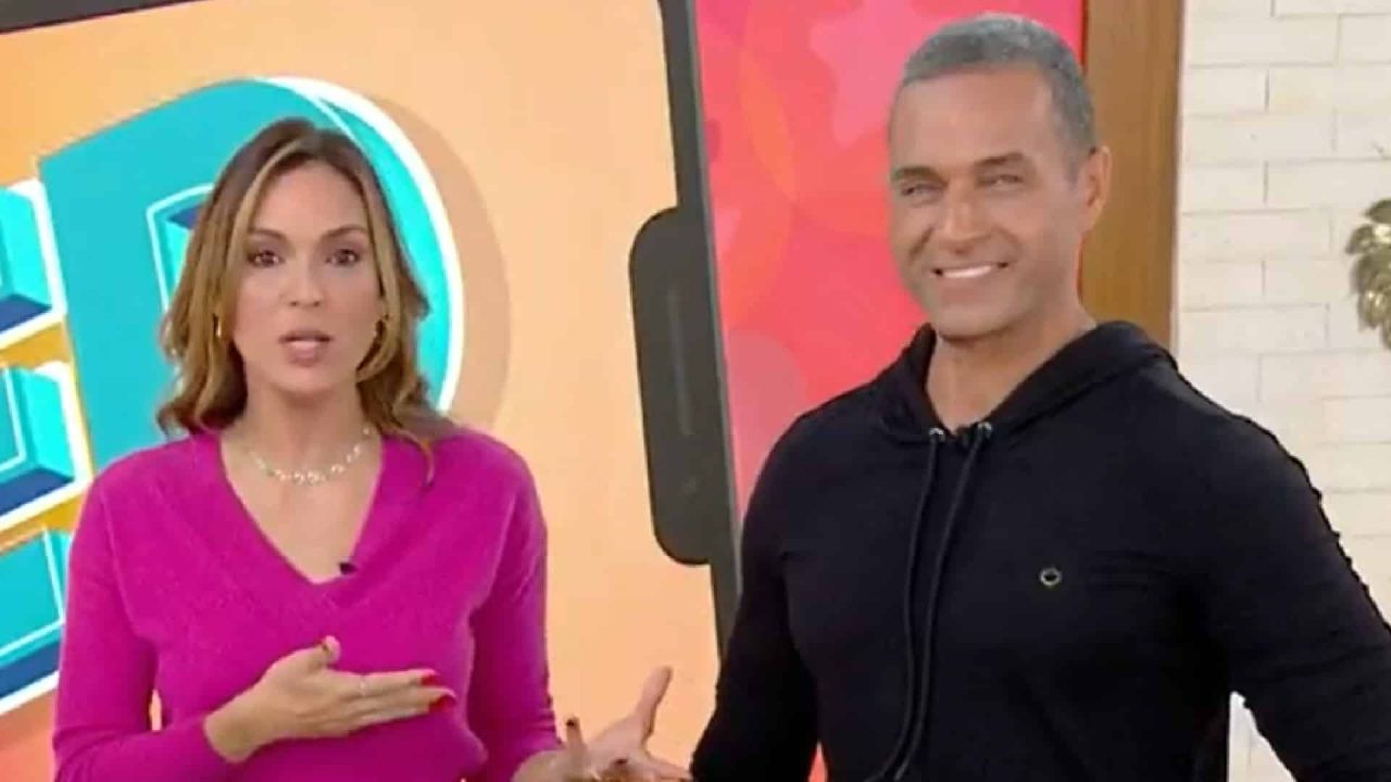 Foto de Talitha Morete e Fabrício Battaglini no estúdio do programa Mais Você