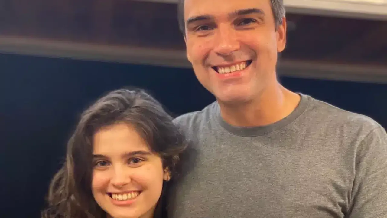 Foto de Valentina Schmidt, filha de Tadeu Schmidt