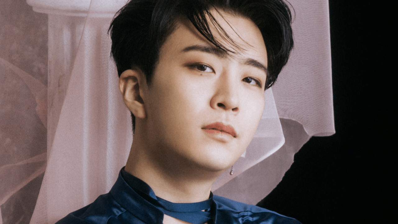 O ídolo teen Youngjae posa para foto (foto: Divulgação)